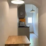 Two Bedroom In Historic Location - Close To The River With Ac By Lisbeyond 아파트