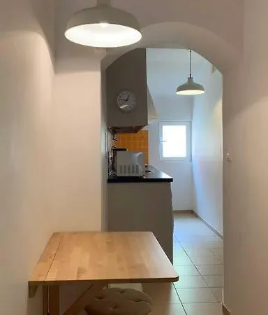Two Bedroom In Historic Location - Close To The River With Ac By Lisbeyond Apartman